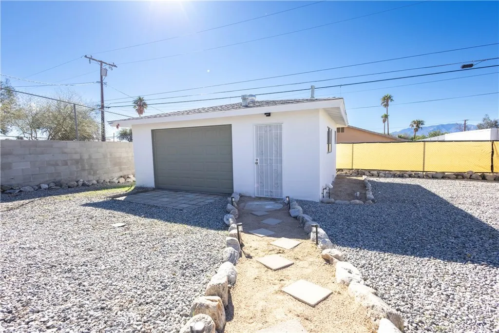 66691 Flora Avenue, Desert Hot Springs, California 92240 home-pic-16